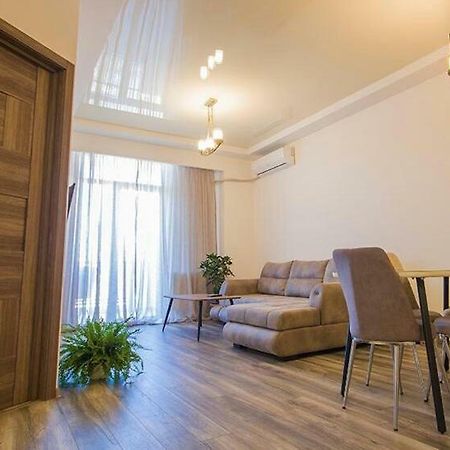 Tikas Home Апартаменты Tbilisi Exteriör bild