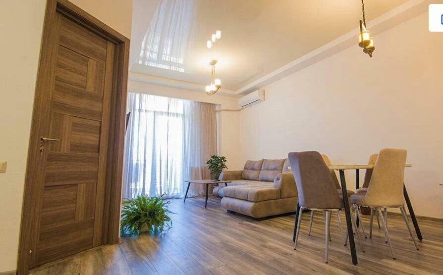 Tikas Home Апартаменты Tbilisi Exteriör bild